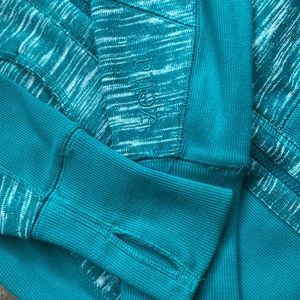 ZELLA BLUE HOODED ZIP UP